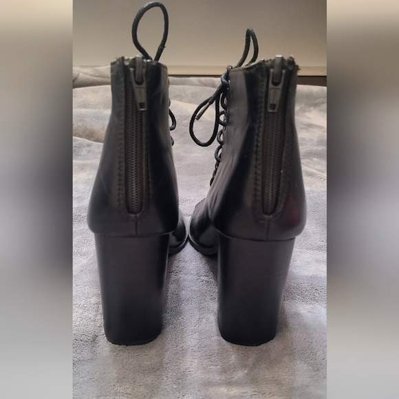 Open-toe Ankle Boots - Picture 4 of 6